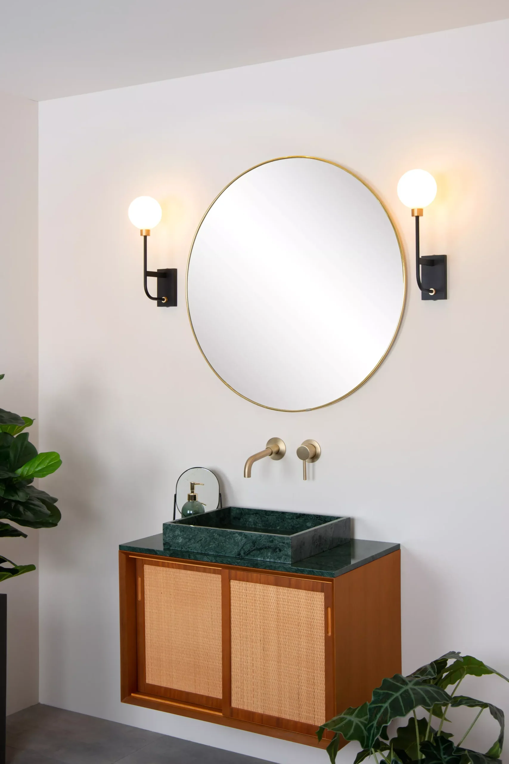 BEREND - Wandlamp Badkamer - 1xG9 - IP44 - Zwart*Lucide Best Sale