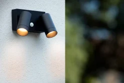 TAYLOR - Wandspot / Wandlamp Binnen/Buiten - 2xGU10 - IP54 - Beweging & dag/nacht sensor - Zwart*Lucide Best Sale
